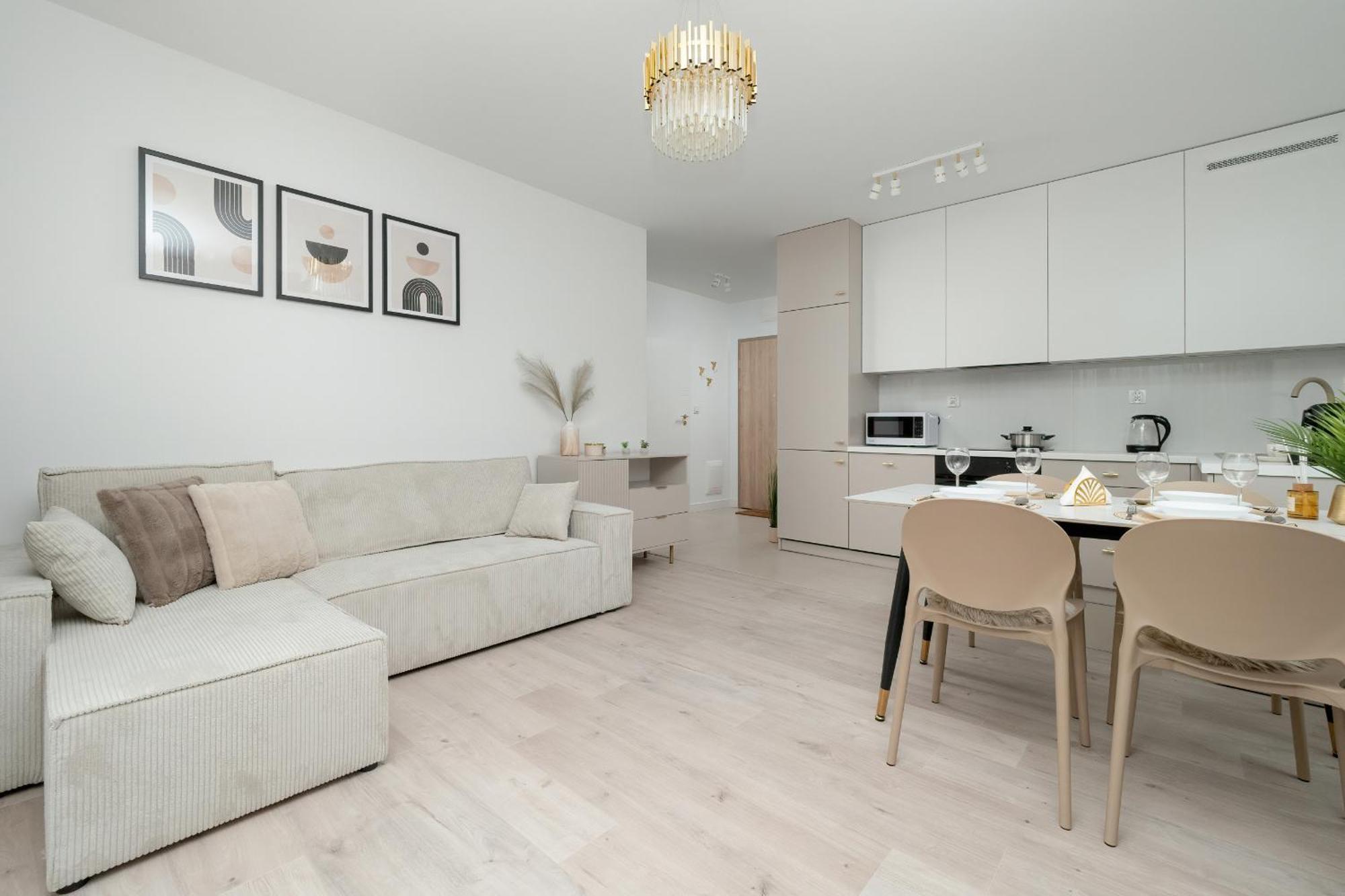 Exceptional Apartment With Parking By Noclegi Renters Katowice Bagian luar foto